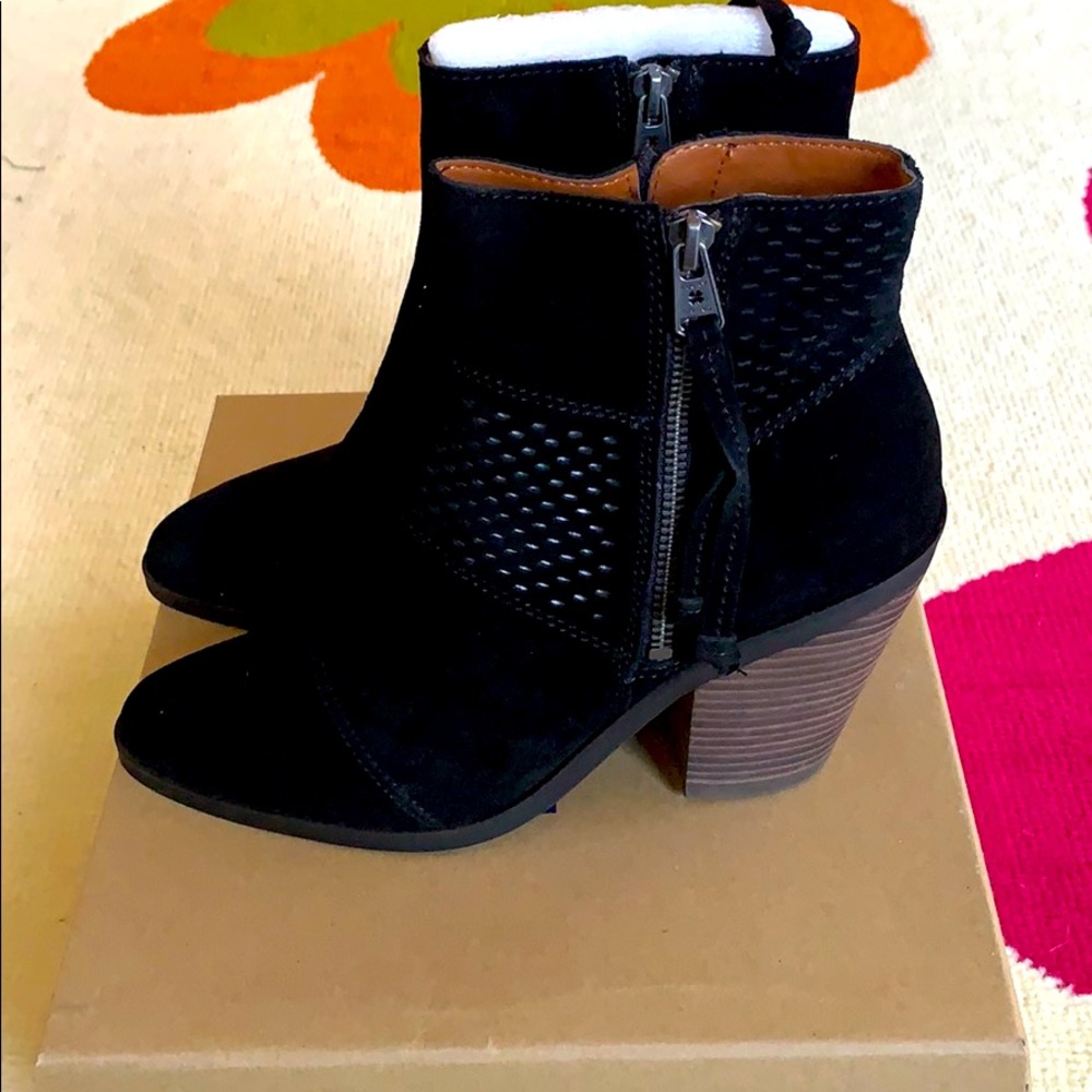 Lucky Brand boots